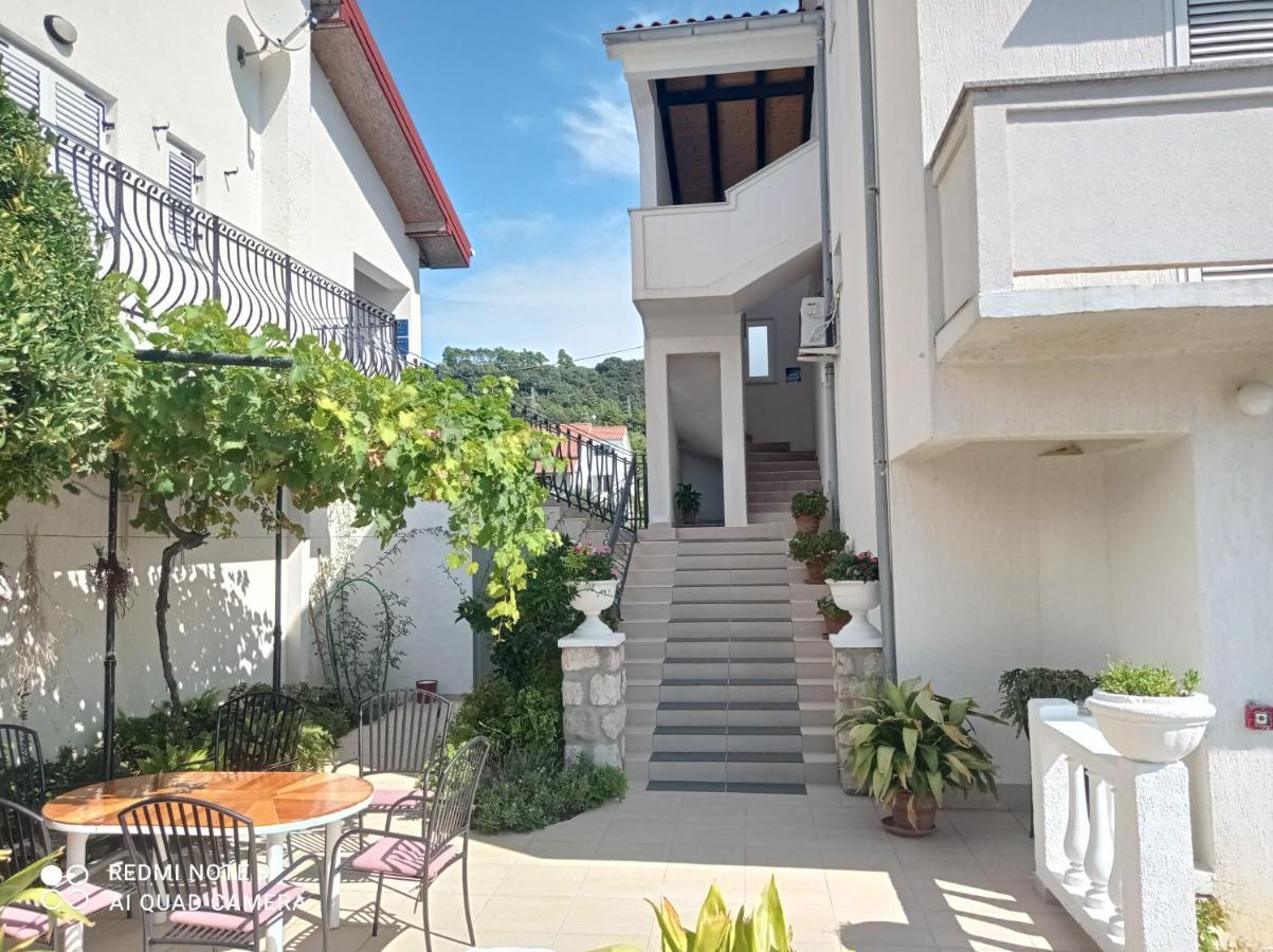 Apartment-Rooms Preka Palit Luaran gambar
