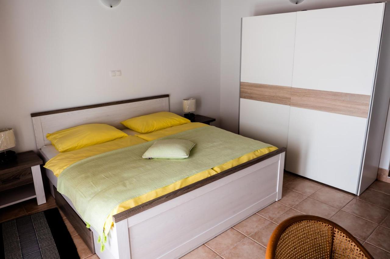 Apartment-Rooms Preka Palit Luaran gambar