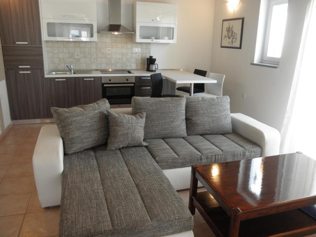 Apartment-Rooms Preka Palit Luaran gambar