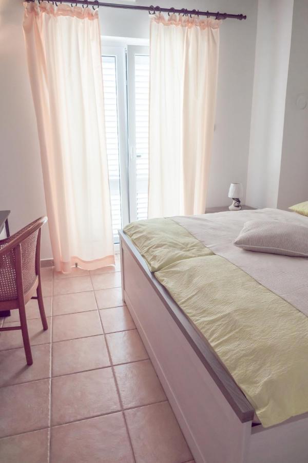Apartment-Rooms Preka Palit Luaran gambar