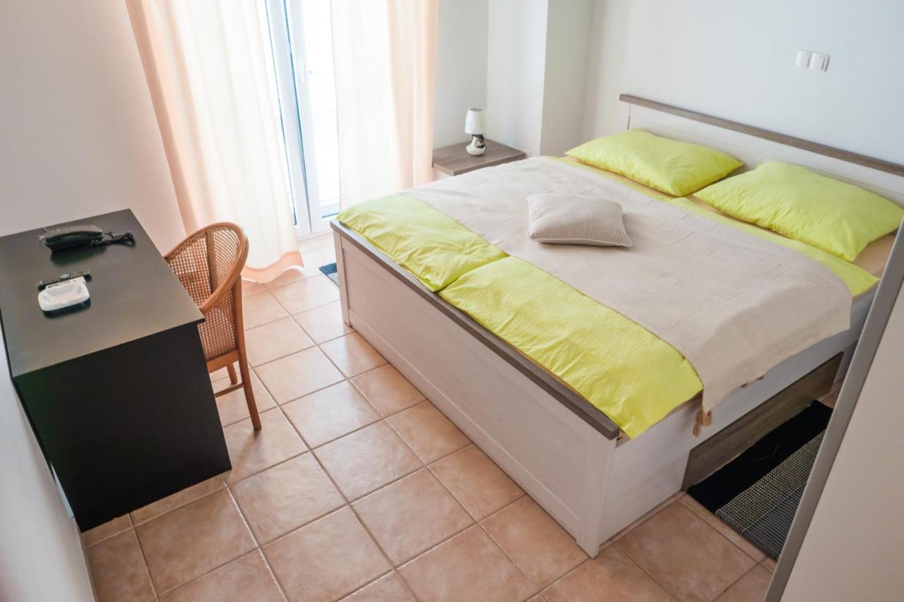Apartment-Rooms Preka Palit Luaran gambar