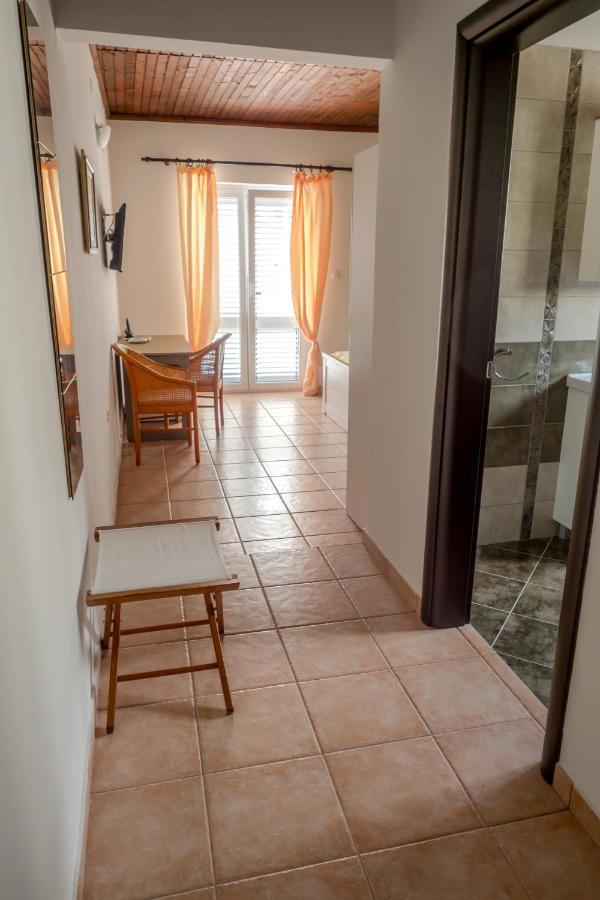 Apartment-Rooms Preka Palit Luaran gambar