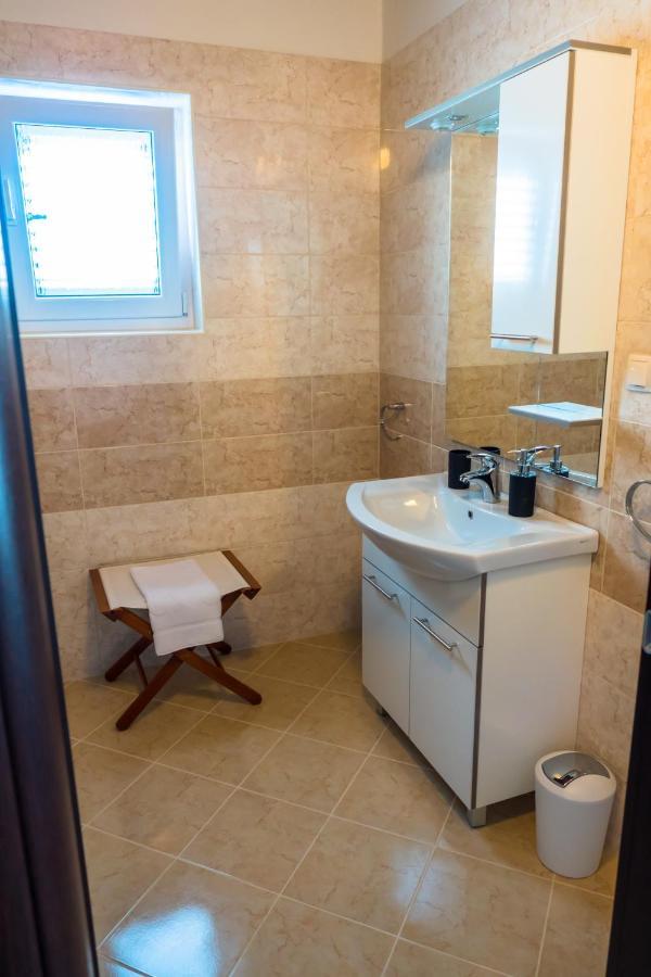 Apartment-Rooms Preka Palit Luaran gambar