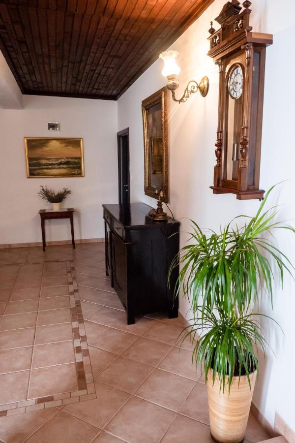 Apartment-Rooms Preka Palit Luaran gambar