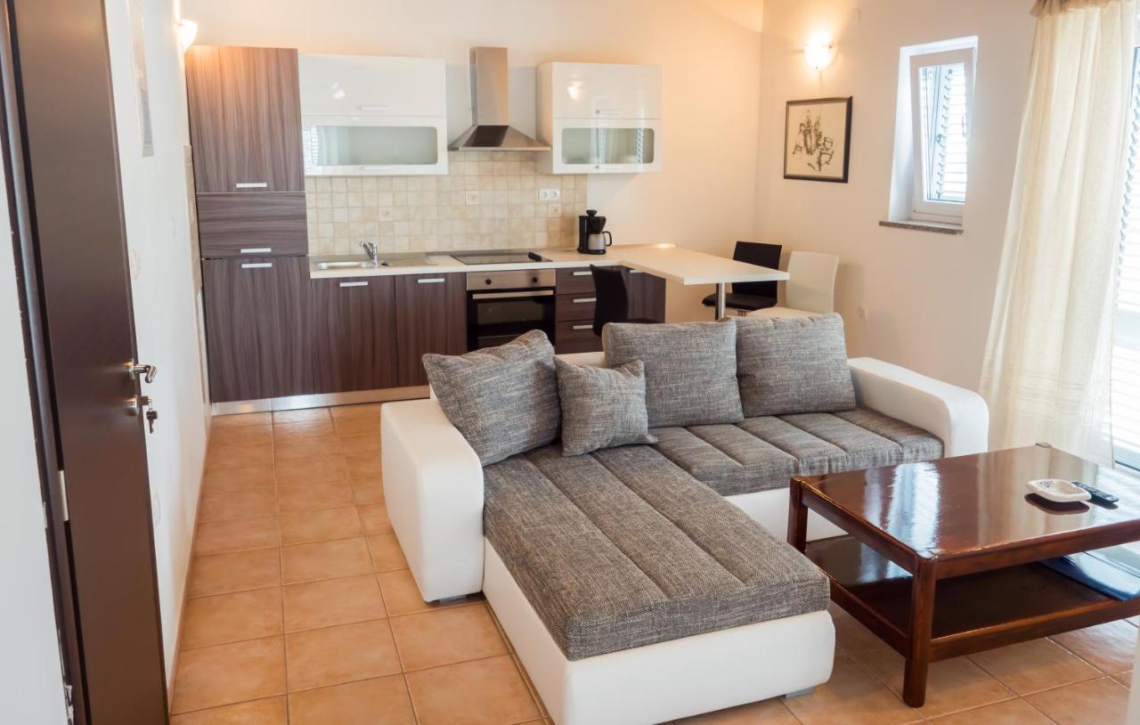 Apartment-Rooms Preka Palit Luaran gambar
